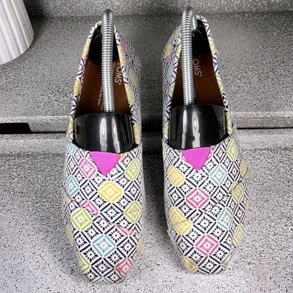 Toms Multicolored Slip On Flats Loafers Shoes Boho Hippie Size 8 - Picture 4 of 8